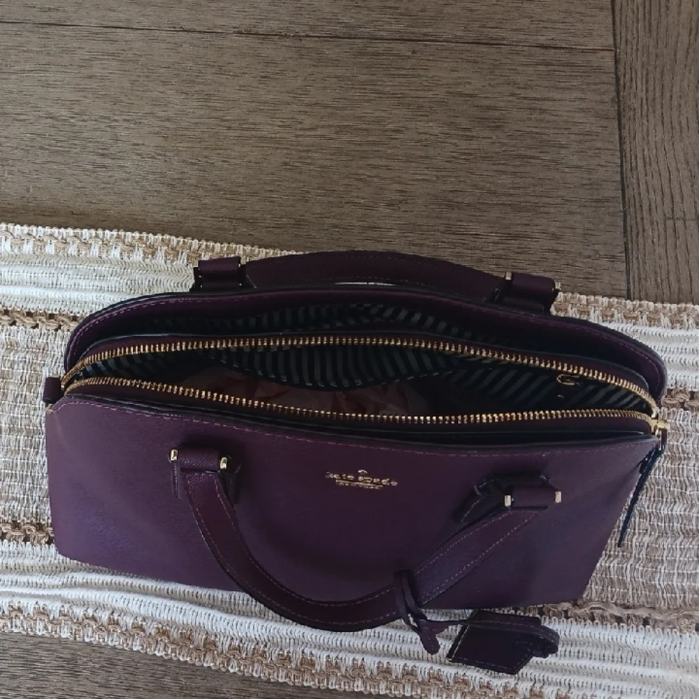 Elegant Purple Handbag - Picture 6 of 7